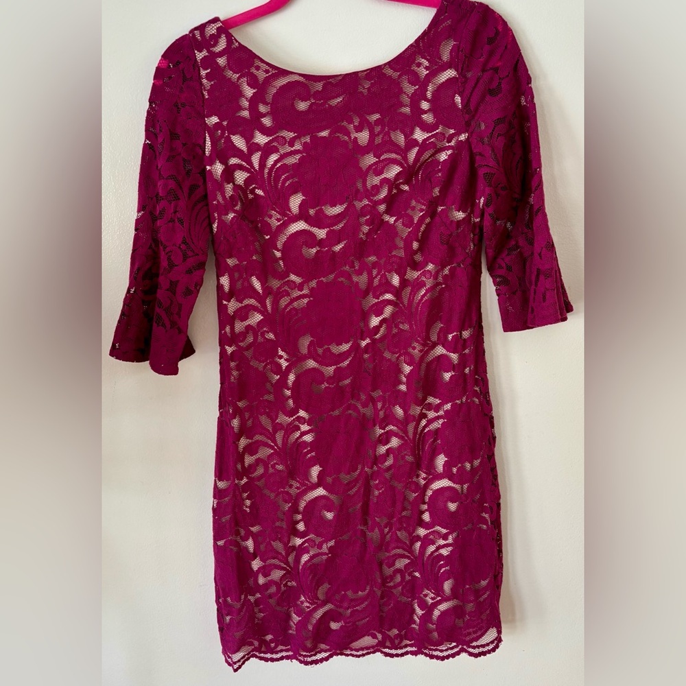 VINCE CAMUTO DRESS fuscia size 6